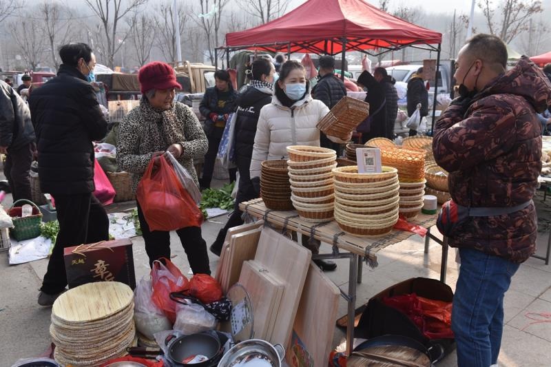 过大年赶大集 带你逛逛 济南南部山区最大的集市—仲宫大集