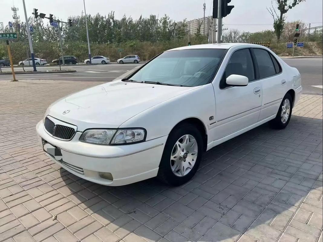 日产风神蓝鸟2003款