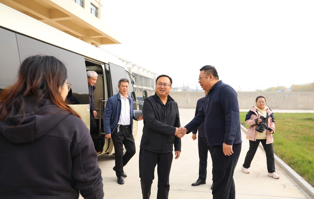 芦台经济开发区领导莅临圣劳伦斯工厂参观