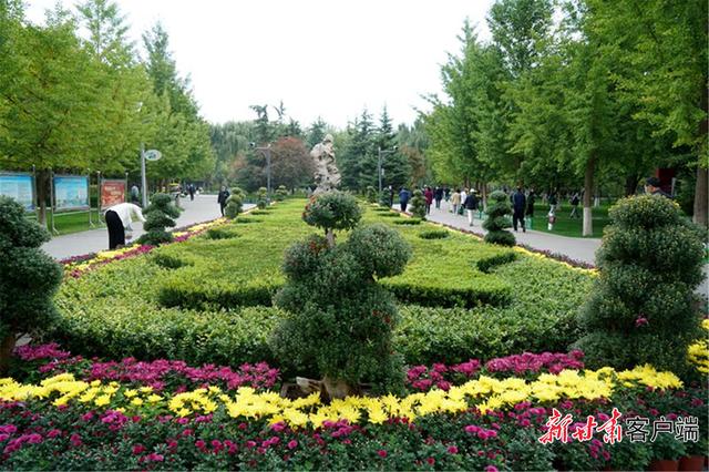 兰州植物园装扮一新迎国庆