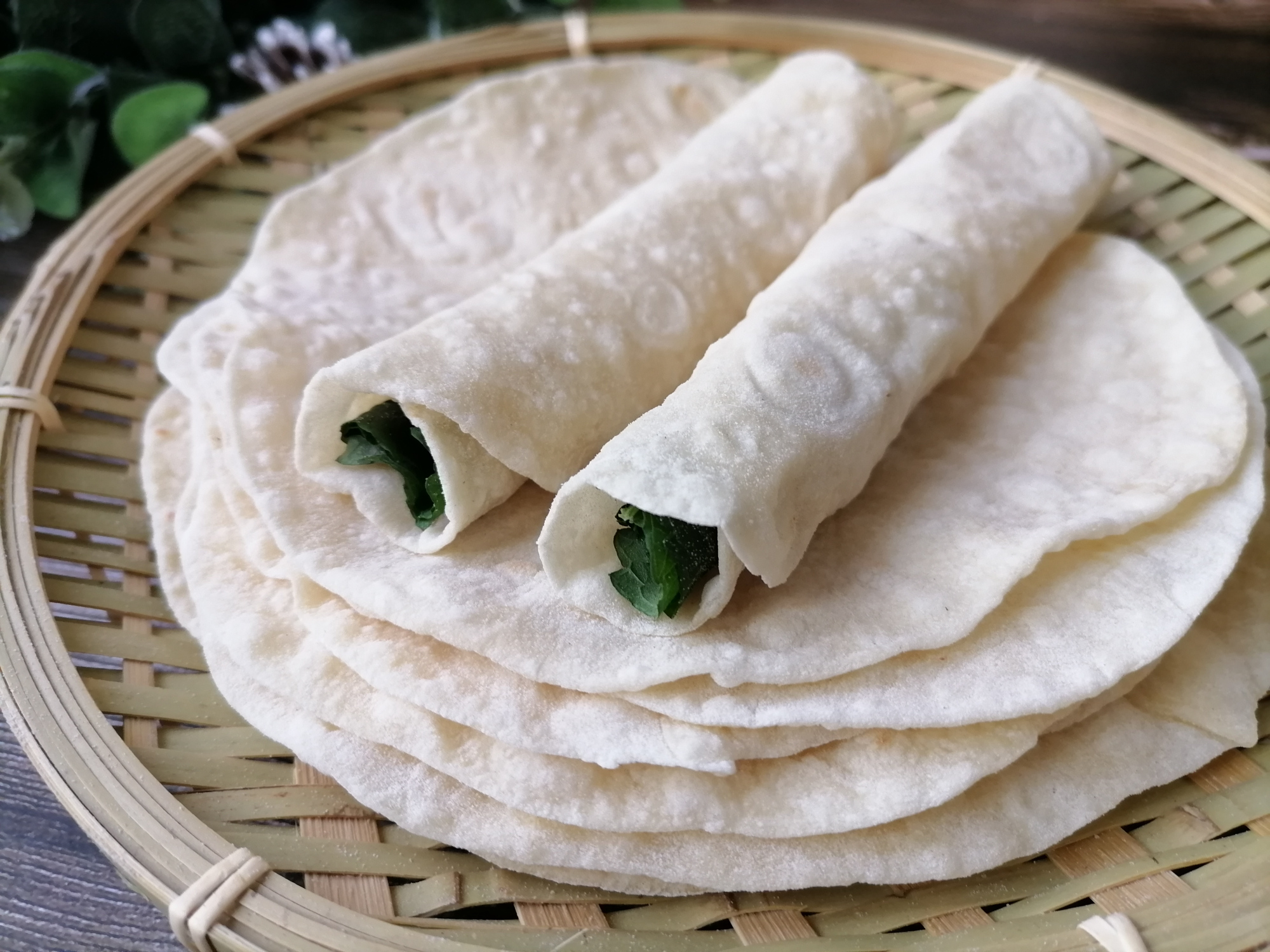 教你做山东传统面食-单饼,柔软劲道,凉了也不硬,卷菜吃太香了