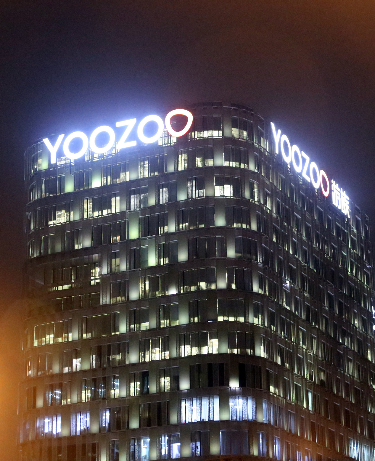 新浪不爱《三体》,游族卖身落地?后林奇时代:净利润腰斩,内部大换血