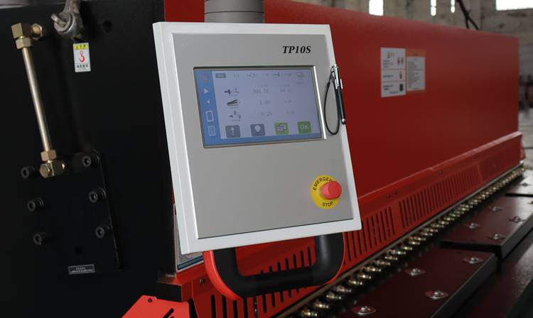 qc12k-6x4000 tp10伺服数控剪板机