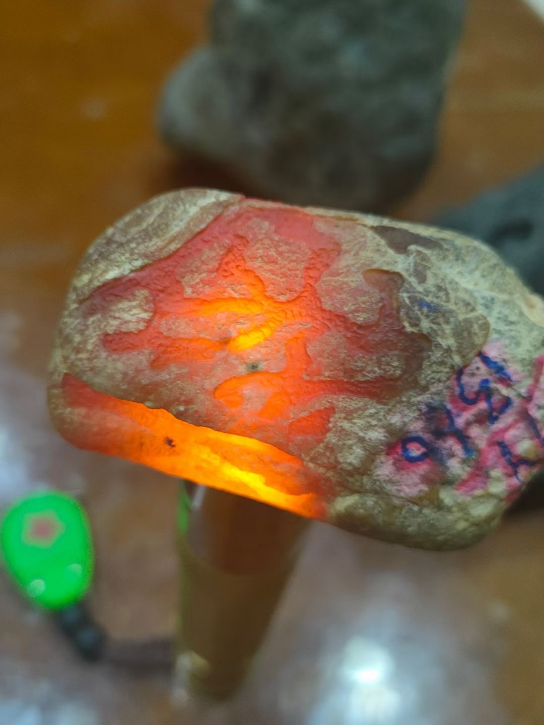 大马坎场口大开窗冰种红翡原石