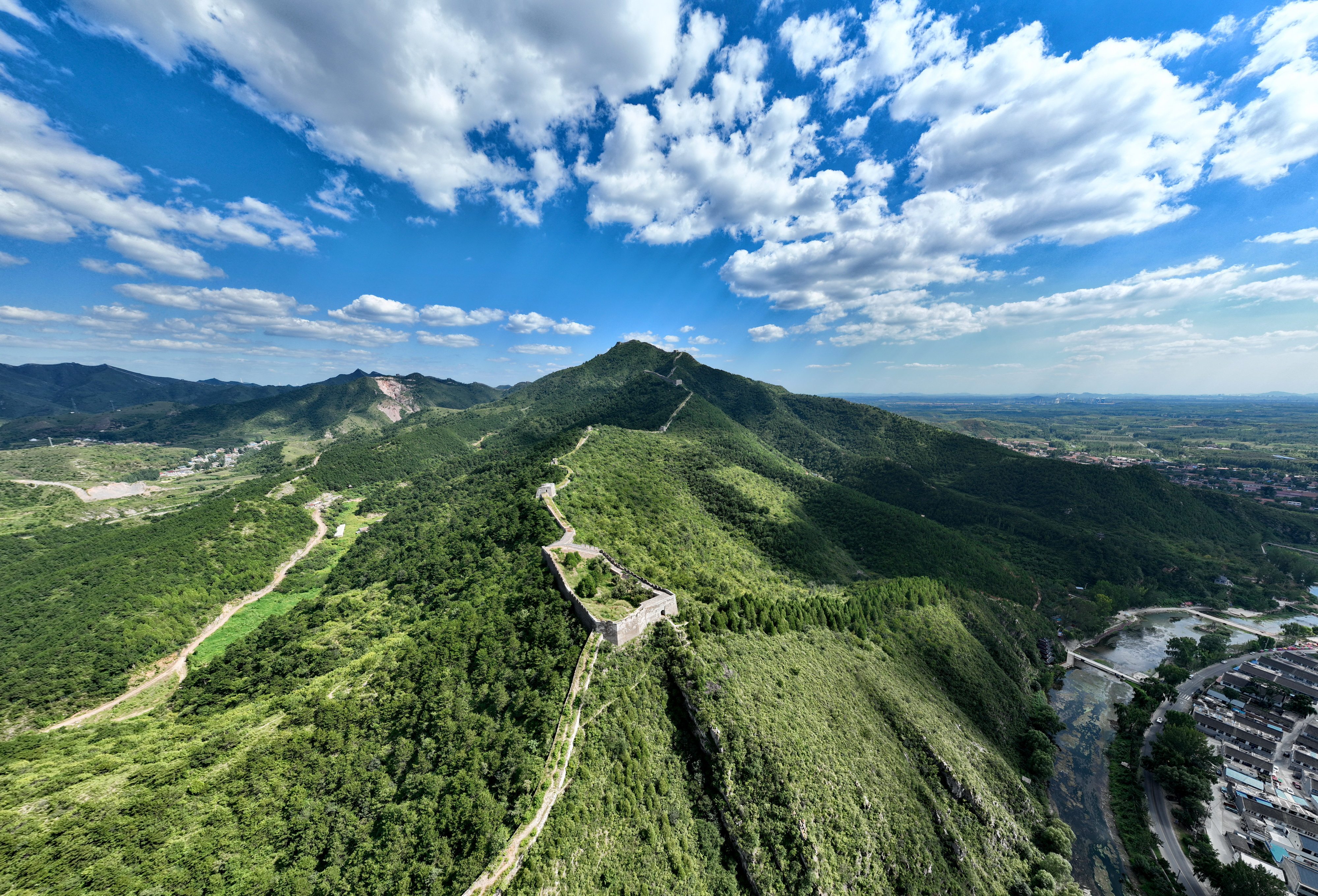 苹果3d立体壁纸全景图片