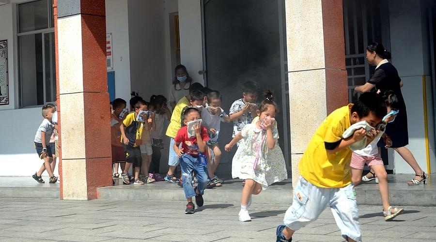 桃源县陬市小学:消防演习,安全"童"行