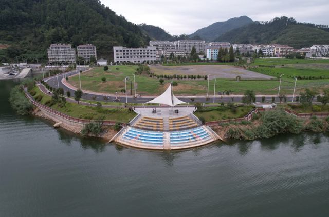 浙江威坪镇:三产融合闯出城镇发展新路子