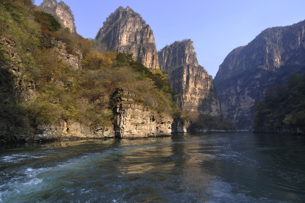 延慶龍慶峽,是位於中國北京市延慶區的一處自然風景區