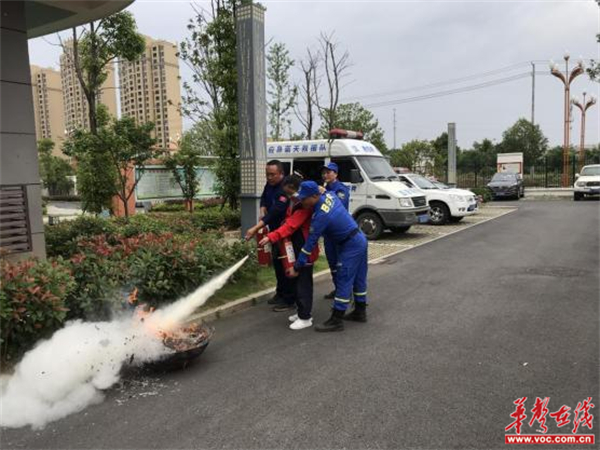 汉寿县西湖小学开展防溺水教育和消防安全应急演练活动