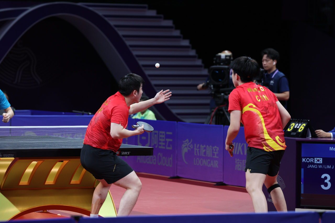 樊振东/王楚钦夺得杭州亚运会乒乓球男子双打金牌