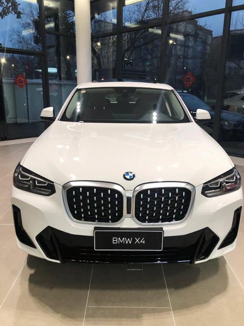 宝马x4新车多少公里保养