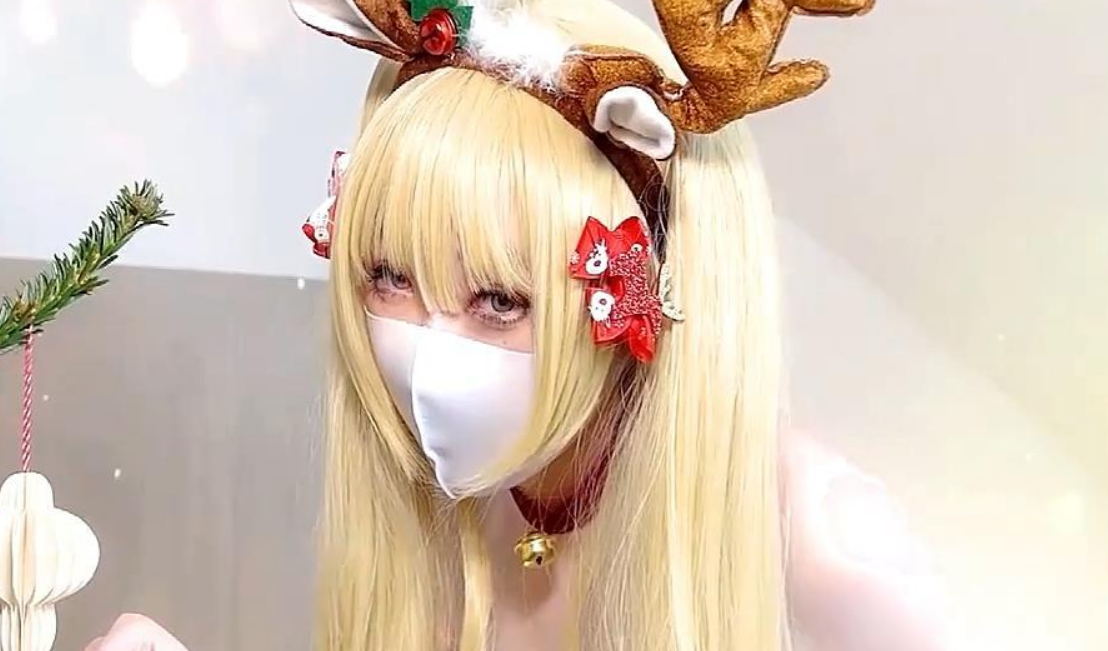 yuzukitty柚子猫cos的芭芭拉的圣诞礼物赠礼视频是啥是什么内容