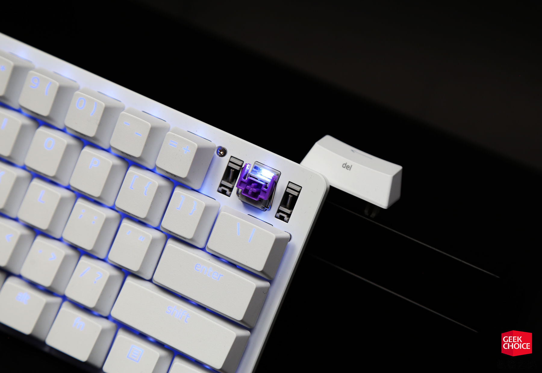 雷蛇猎魂光蛛迷你版上手:61 键布局,身材变小之后用起来怎么样?