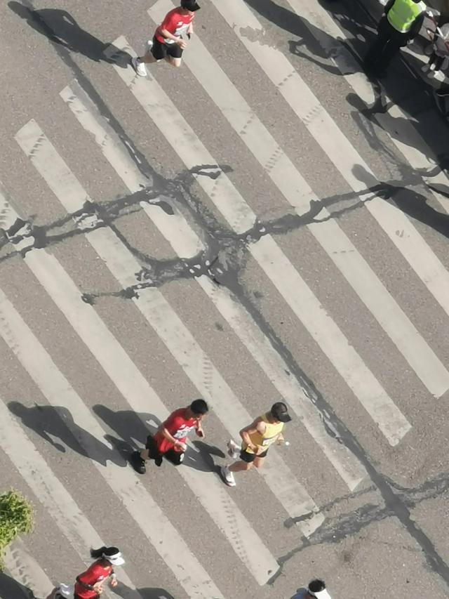 从武汉马拉松重启看雅典时代为什么飞毛腿菲迪皮茨不骑马报捷
