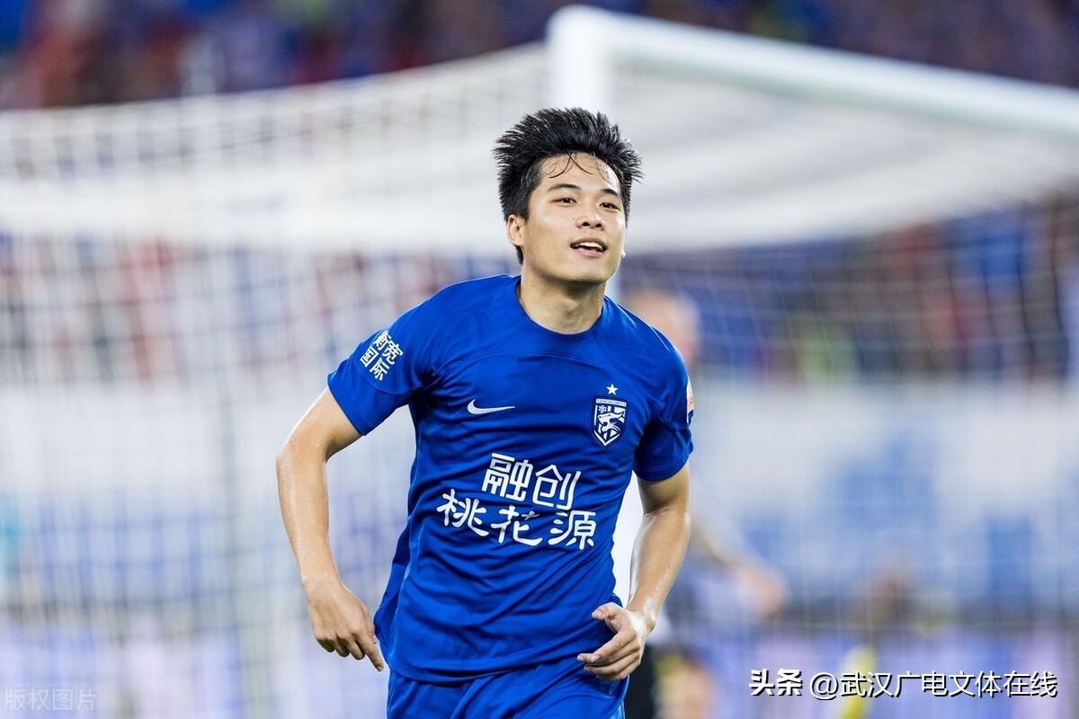 多亏马尔康回归!段刘愚破门 武汉三镇1-0胜青岛海牛