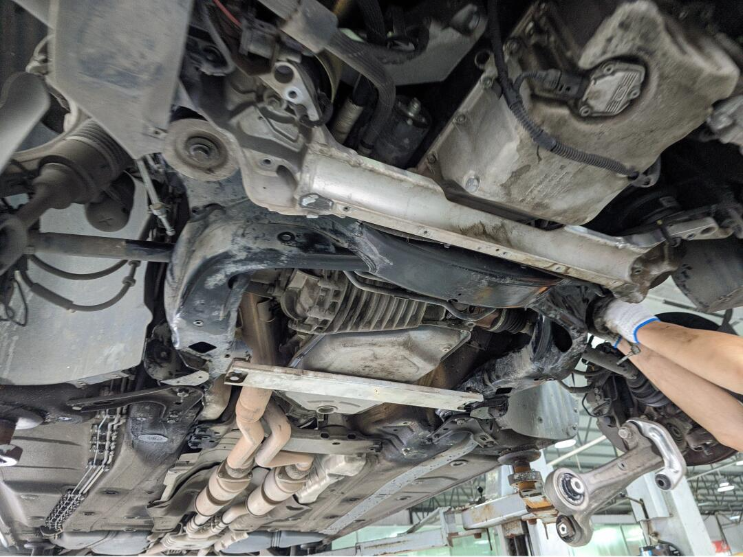 车辆底盘出现异响,一般是哪几个零件的问题?