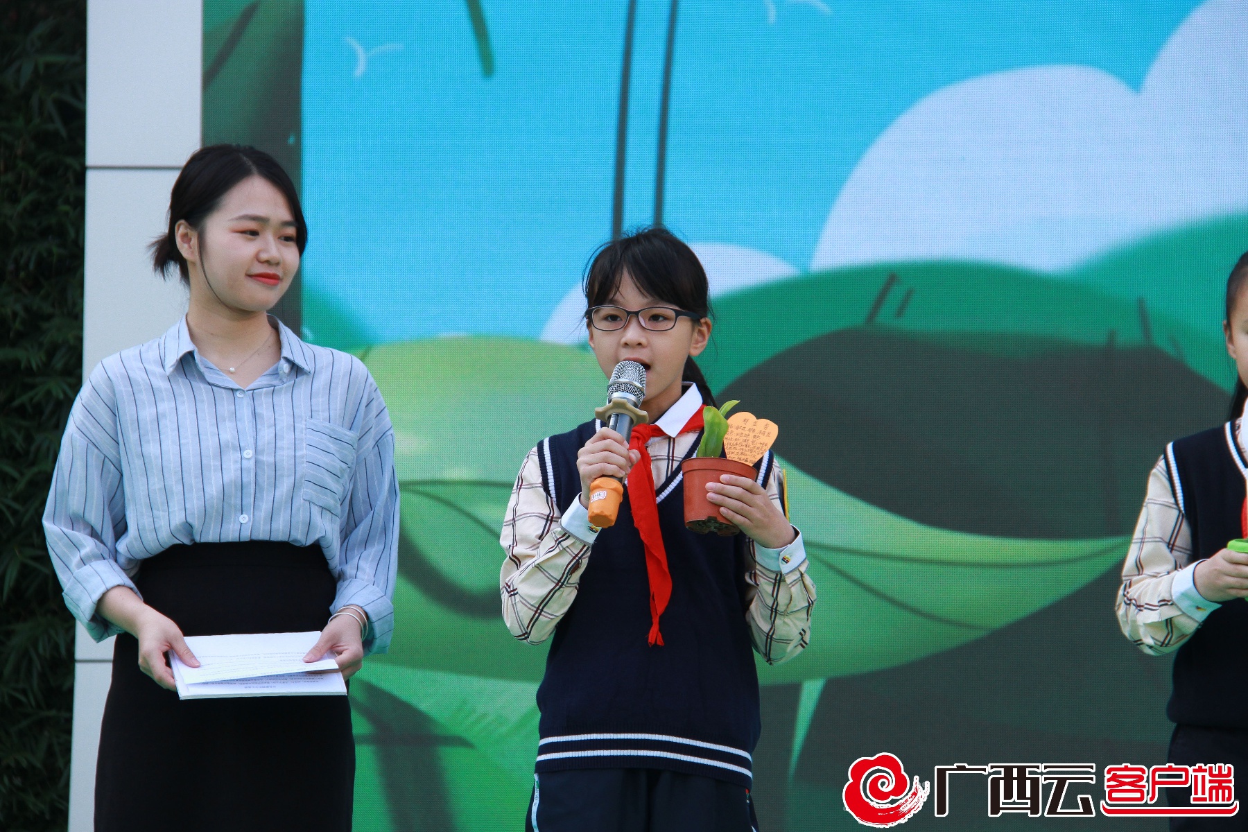 南宁市逸夫小学举行2022年植树节主题活动暨环境保护志愿者服务活动