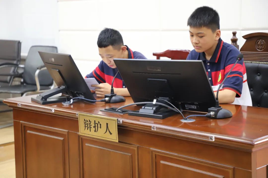 安全第一课 点亮开学季——博野法院携手博野镇中学开展网络安全教育