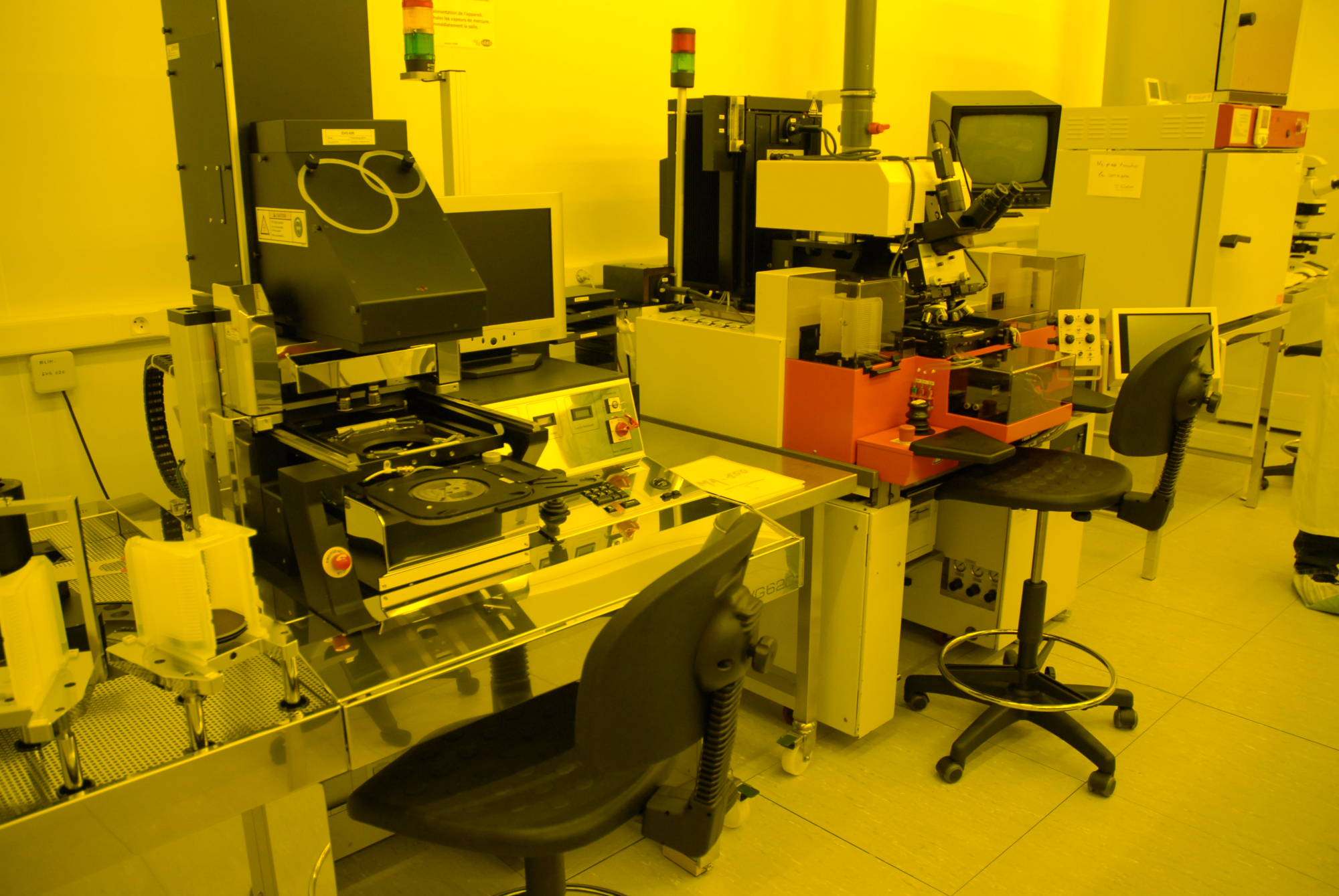 比原子弹更难?我们造出国产高端光刻机还有多远?