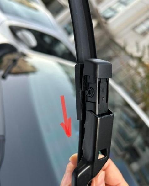 雪佛兰探界者雨刮器的尺寸和接口类型是什么?