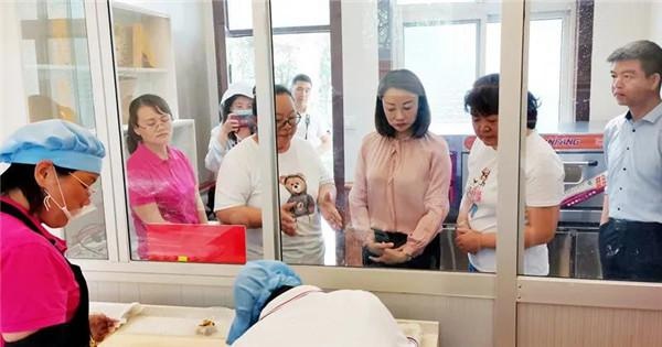 李婉妮在咸阳慧爱心智障人士服务中心开展看望慰问活动