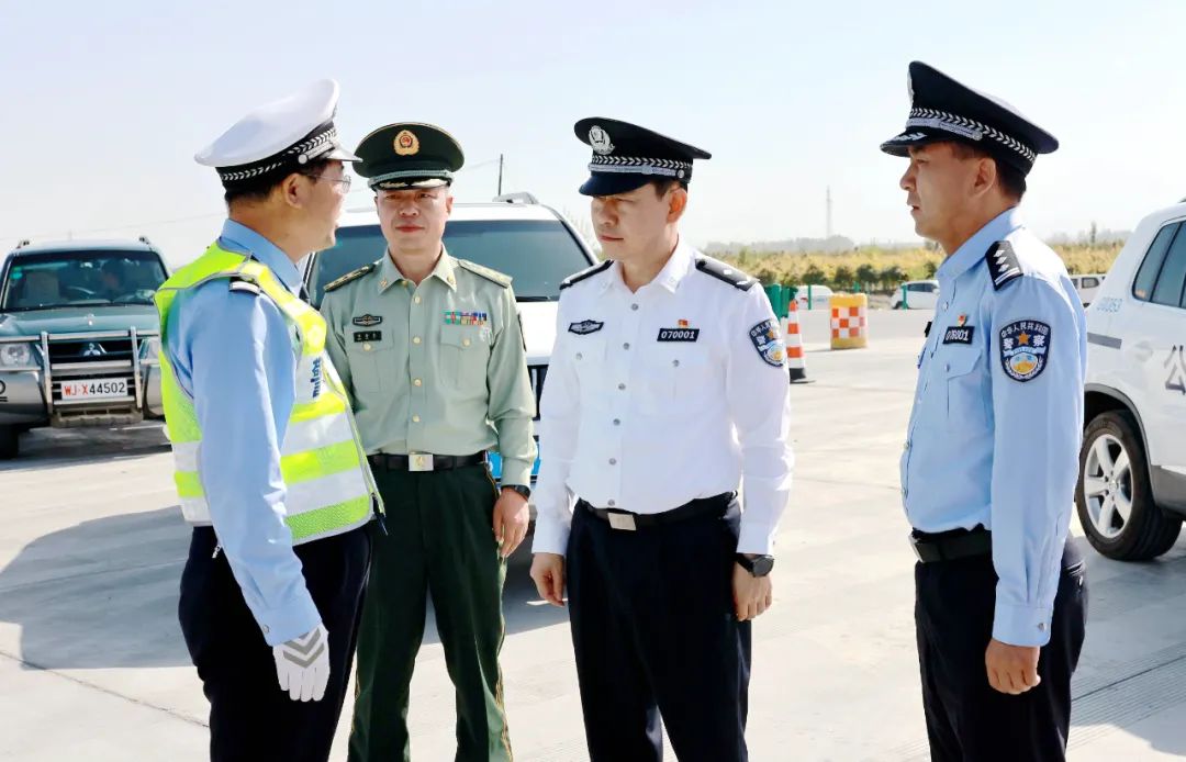 乔振华同志督导检查国庆安保维稳工作