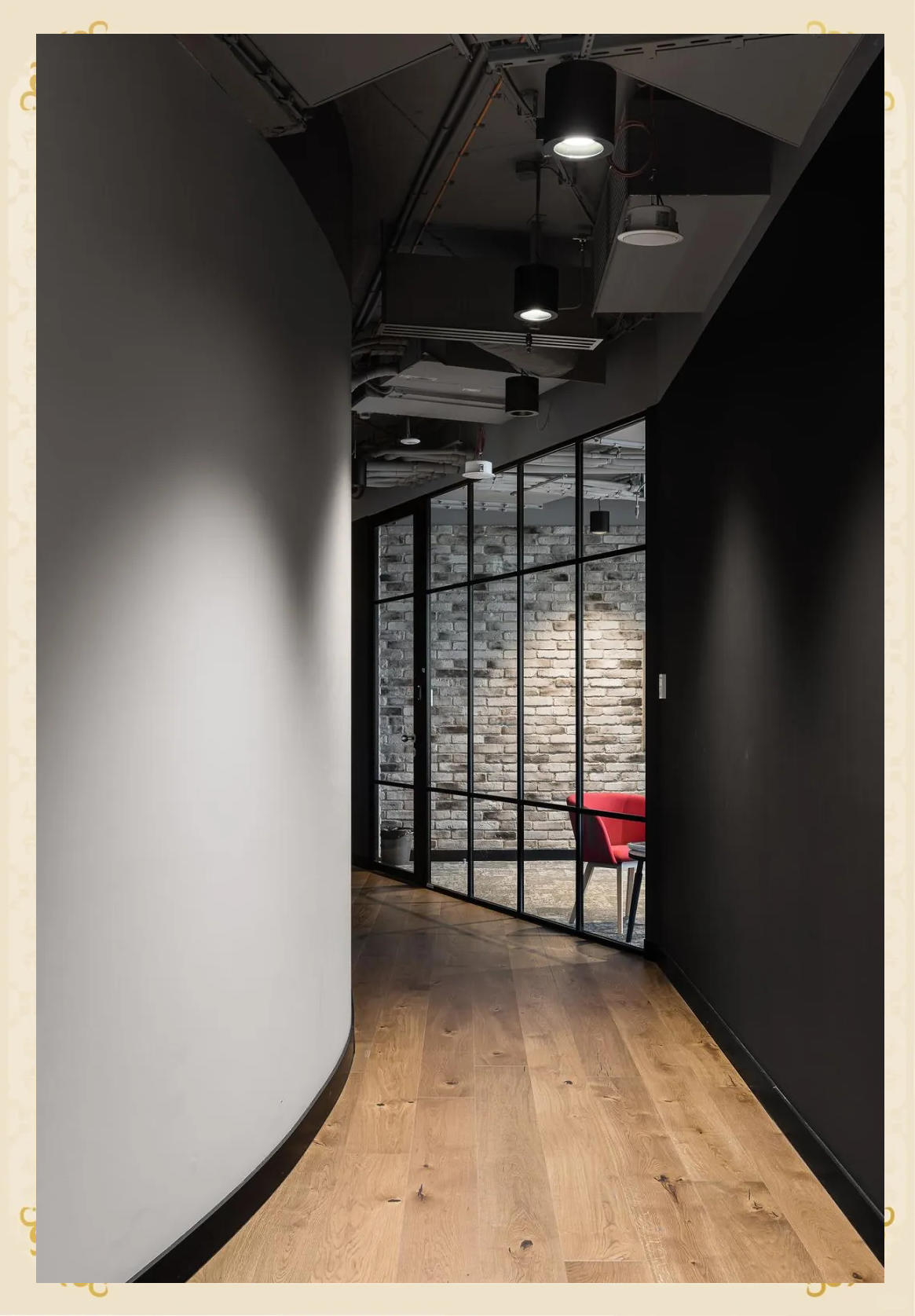 探索loft风办公空间:艺术与工作的完美交融