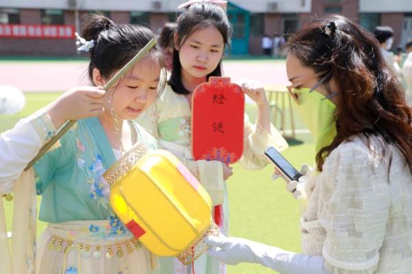 南开区中心小学心怡影动传统文化心育节闭幕式