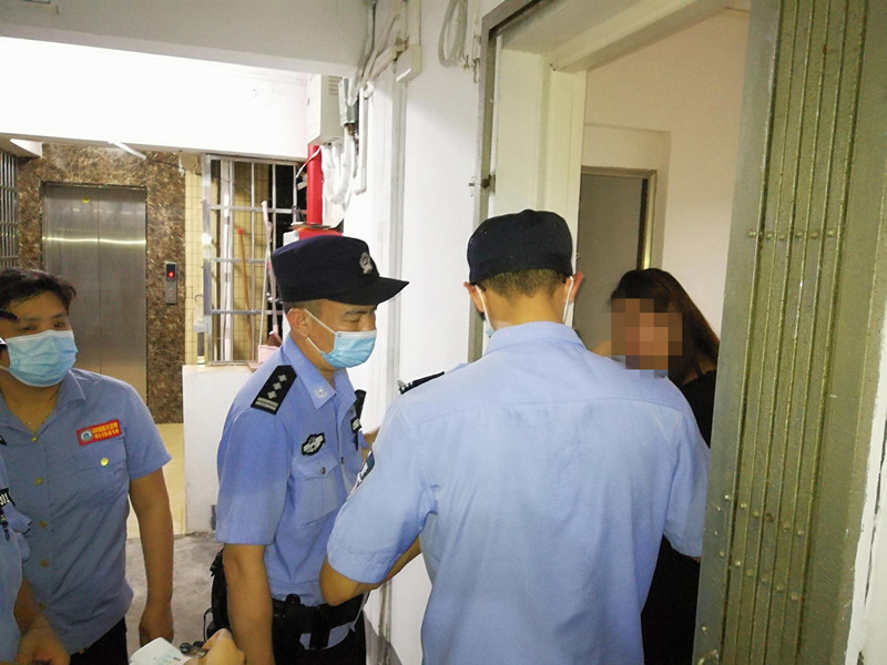 石围塘派出所聚焦防控,守好群众"钱袋子"