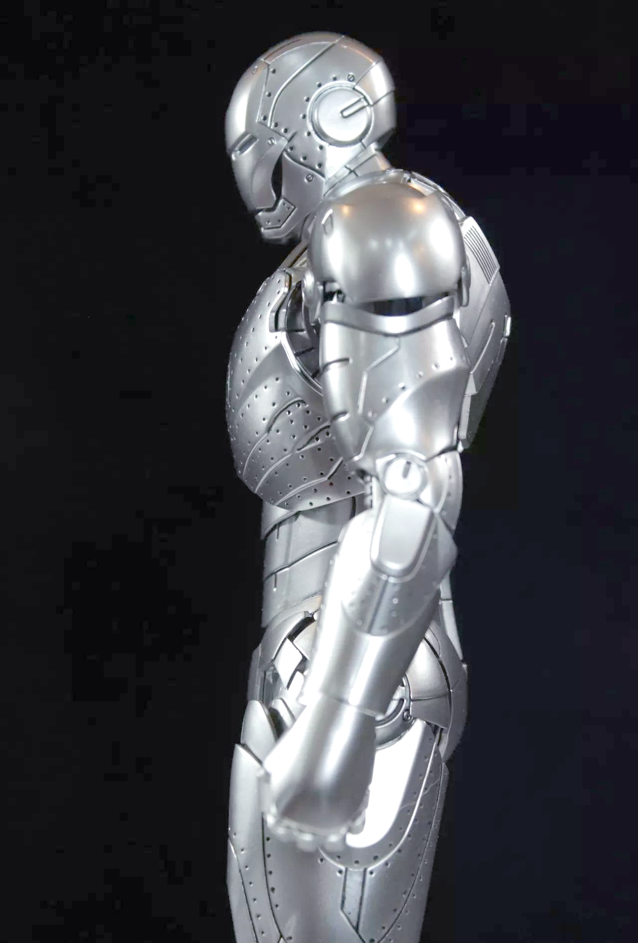 钢铁侠mk2测评:细节还原与可动性引关注