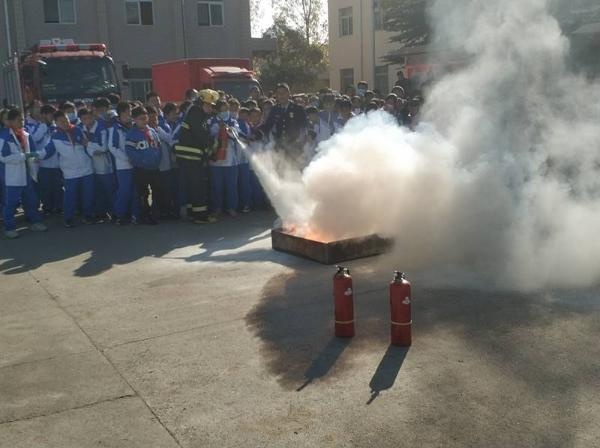 杜集区校园消防安全月启动仪式在淮北市第九中学举行