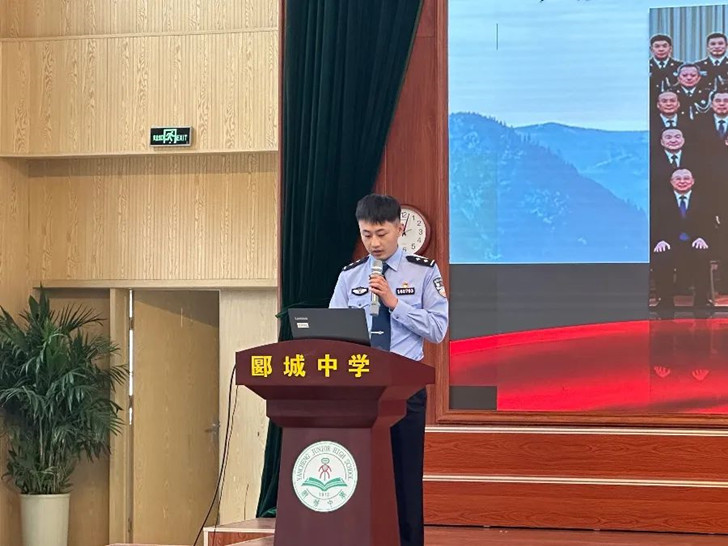 中国青年五四奖章百场宣讲漯河站在郾城中学举行