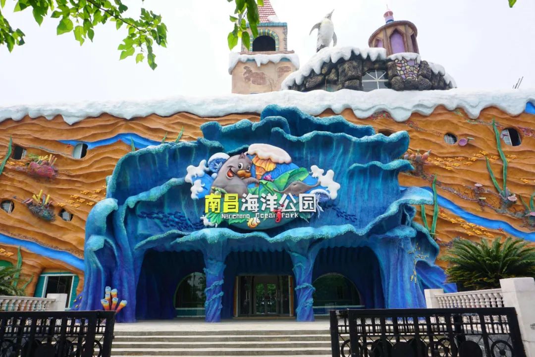 青山湖交警国庆交通安全提示