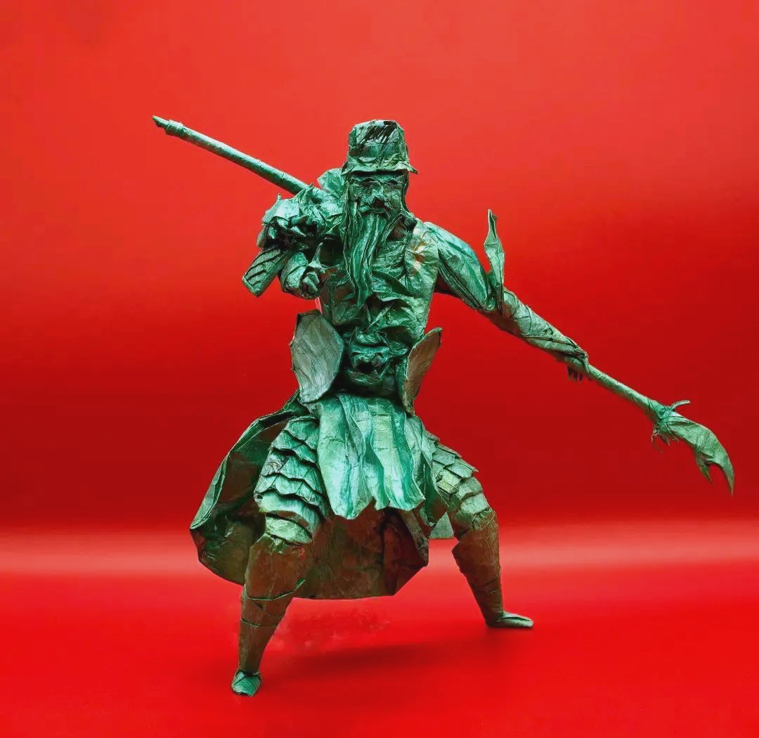 折纸艺术家克里斯·康拉德,用一张纸创造出栩栩如生的关羽和兵马俑