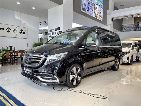 奔驰v260l改装迈巴赫版,颜值优越,设计精巧