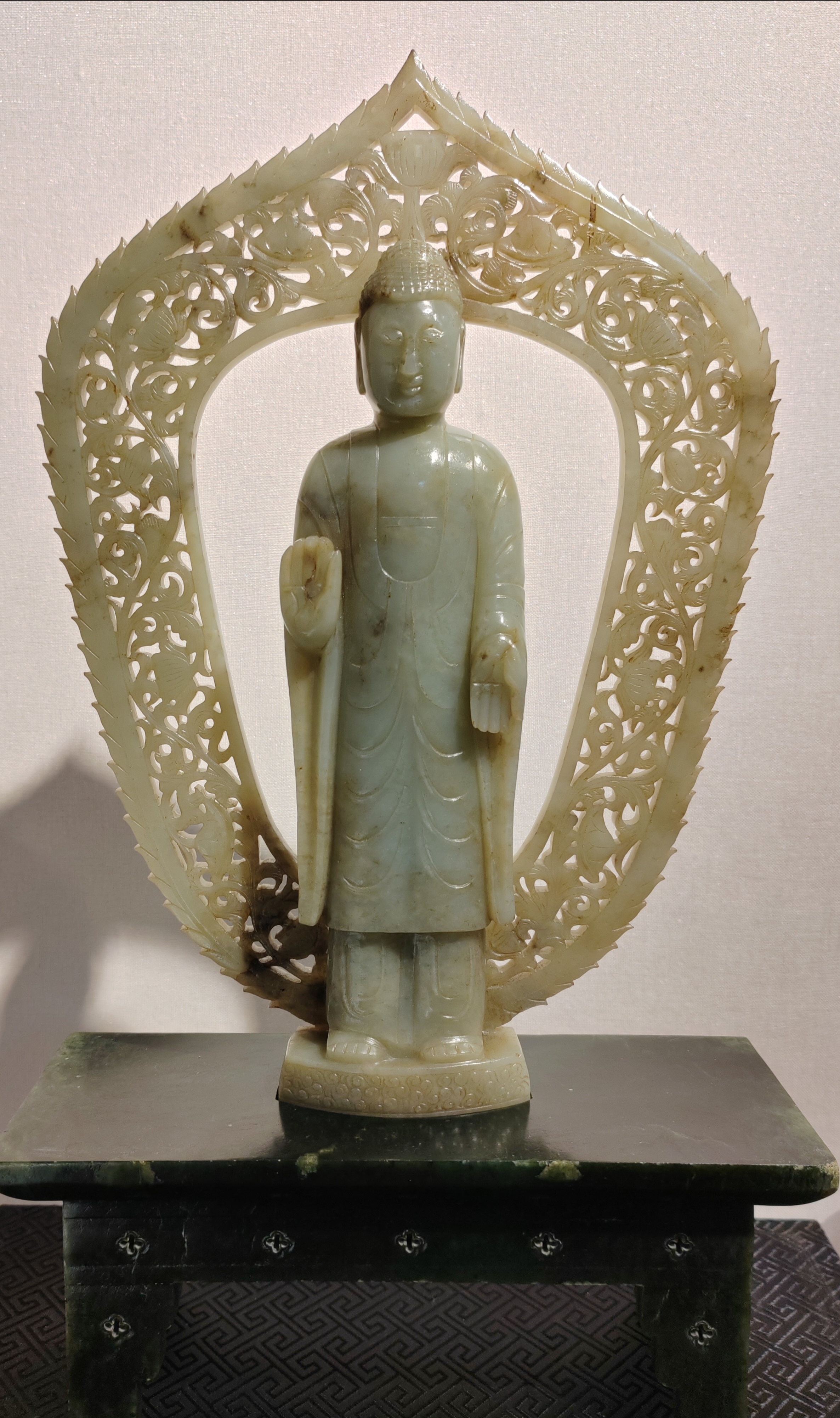 品藏阁之光远鉴研118:玉立佛(宋代)