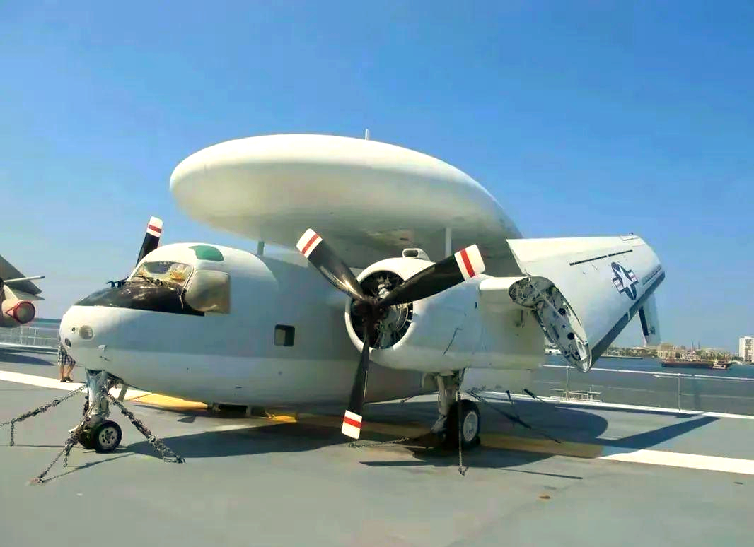 空警600预警机在福建舰测试成功,其能否在辽宁舰与山东舰滑跃起飞?