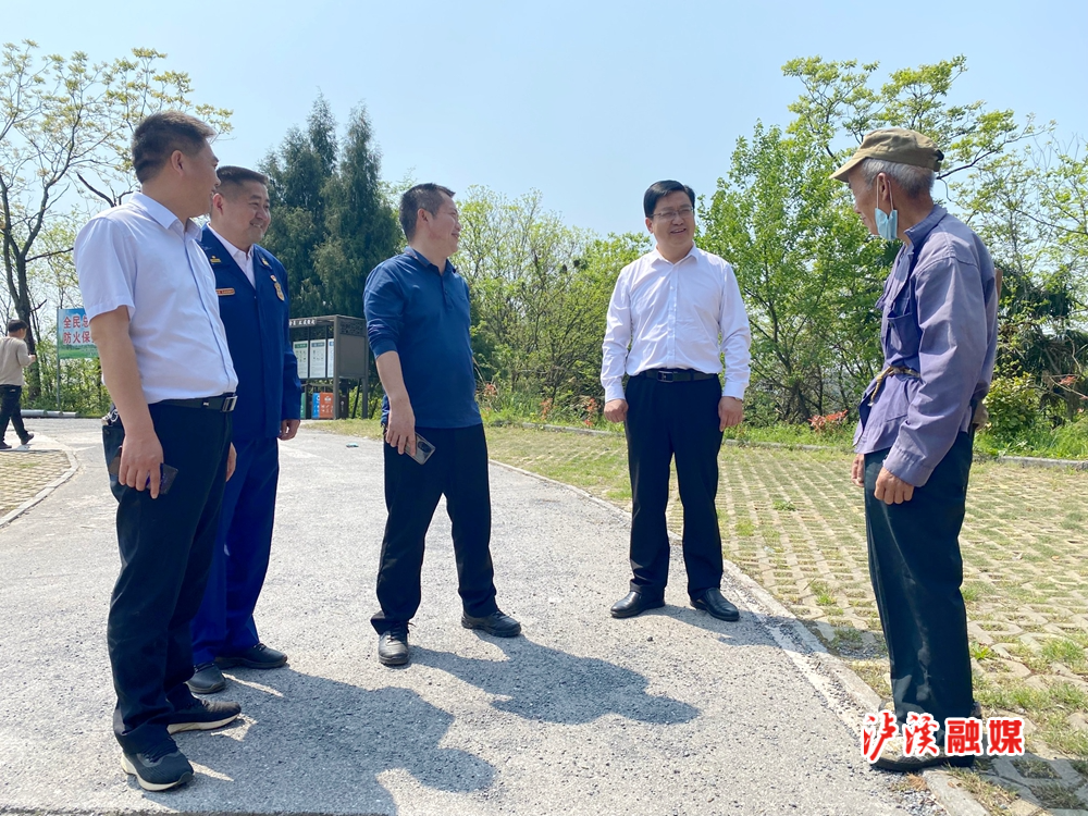 谢翔宇督查森林防灭火工作