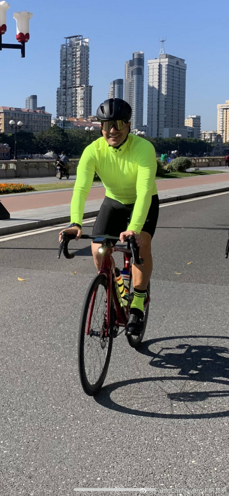 已完成75公里小目标,卡纳瓦罗晒照:下一步100公里