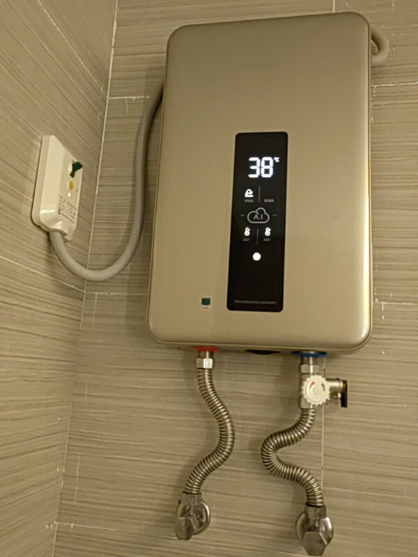 海尔即开即热电热水器怎么样?感受:即热节能,美观实用
