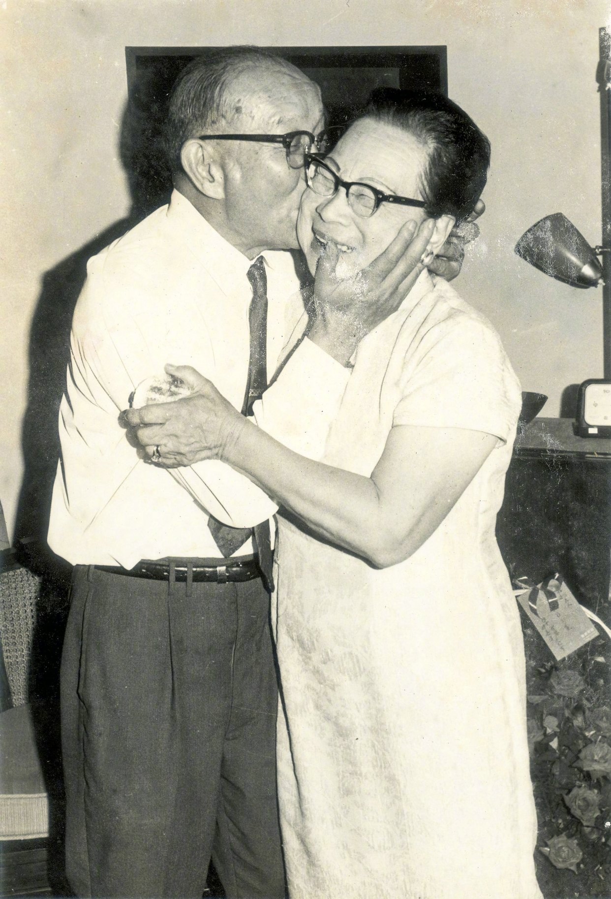 林语堂:幸福的婚姻里,往往只有四个字