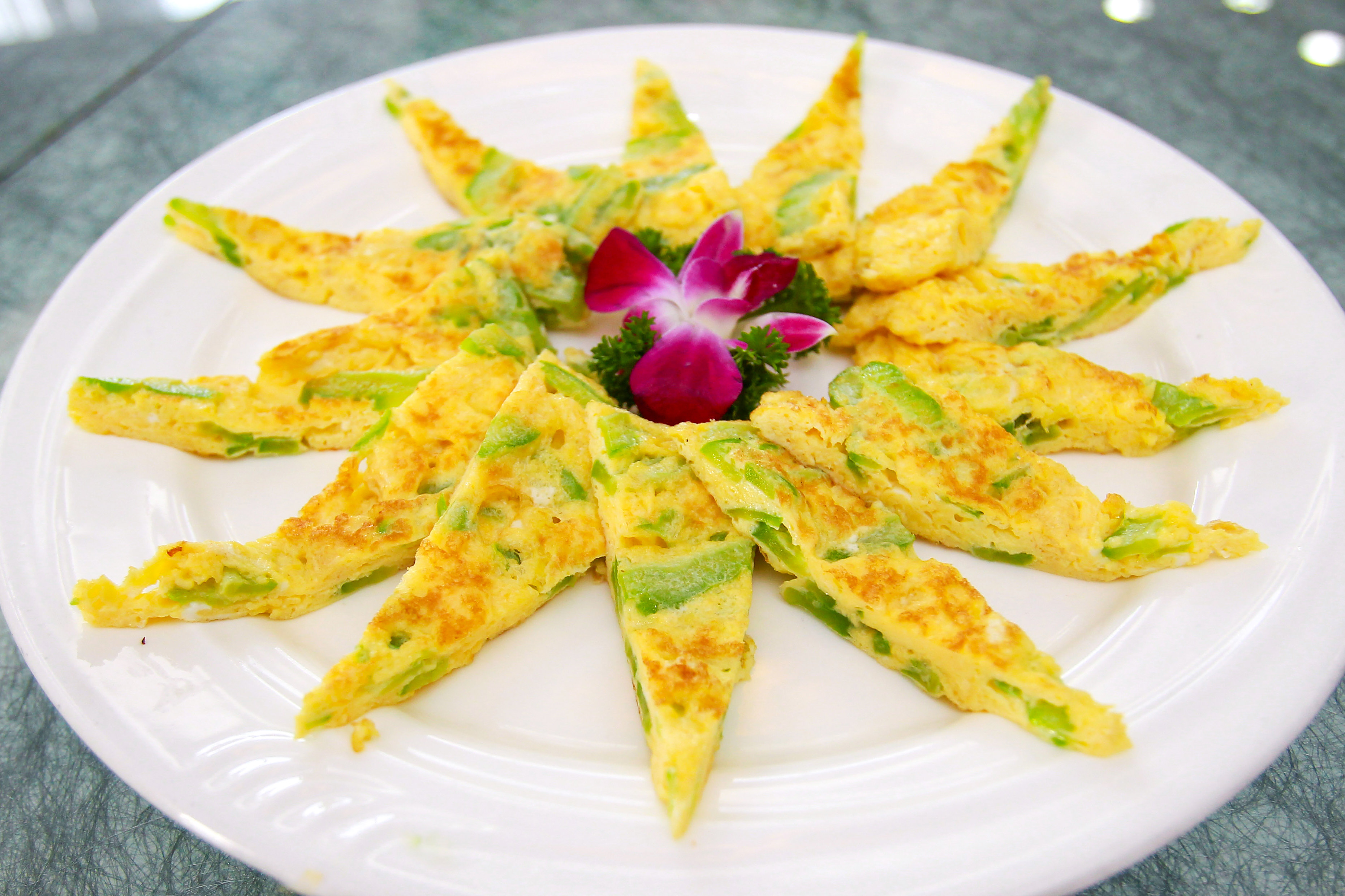 周末美食diy丨小满宜"吃苦",那就尝尝苦瓜煎蛋饼