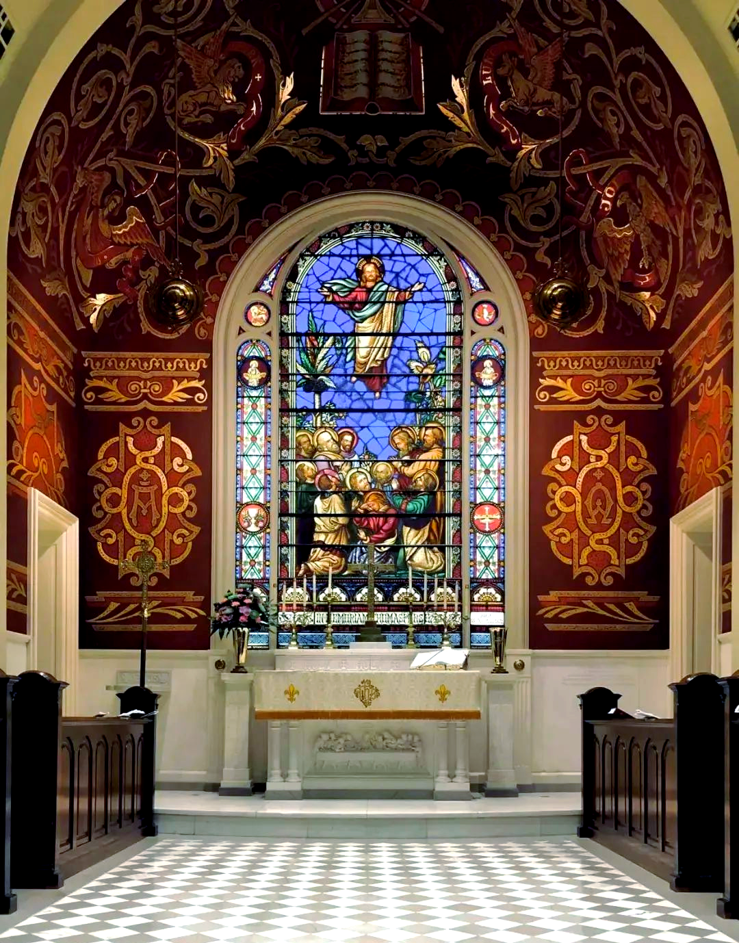 西方教堂玻璃的魅力与历史