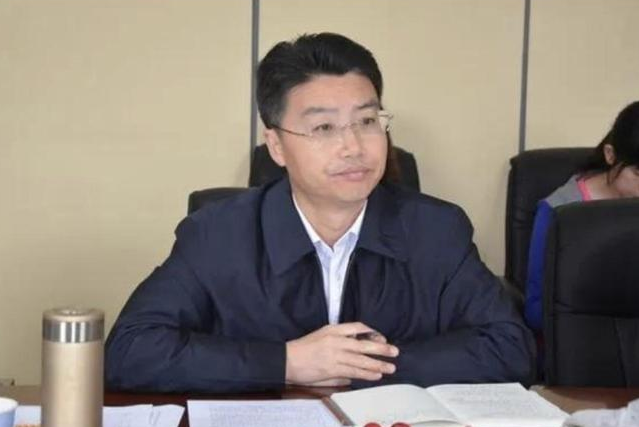 60岁贵州厅级干部张继勇翻车,被"双开"晚节不保,履历太真实了