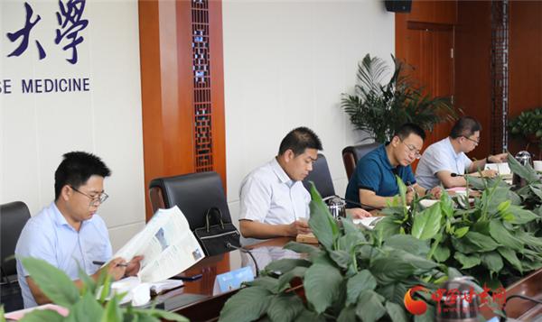 甘肃省委办公厅在甘肃中医药大学调研中医药产业发展情况