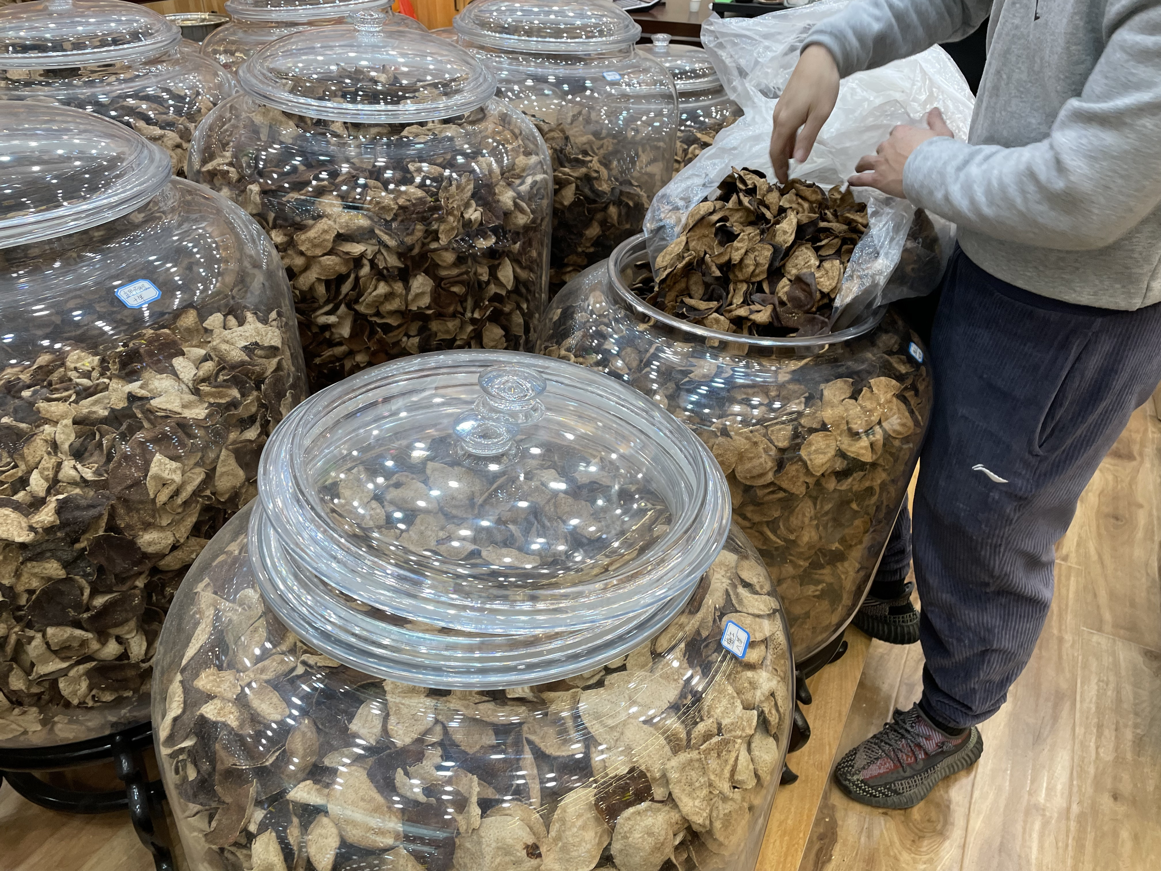 中药股暴涨行情能否持续?记者实探亳州中药材市场