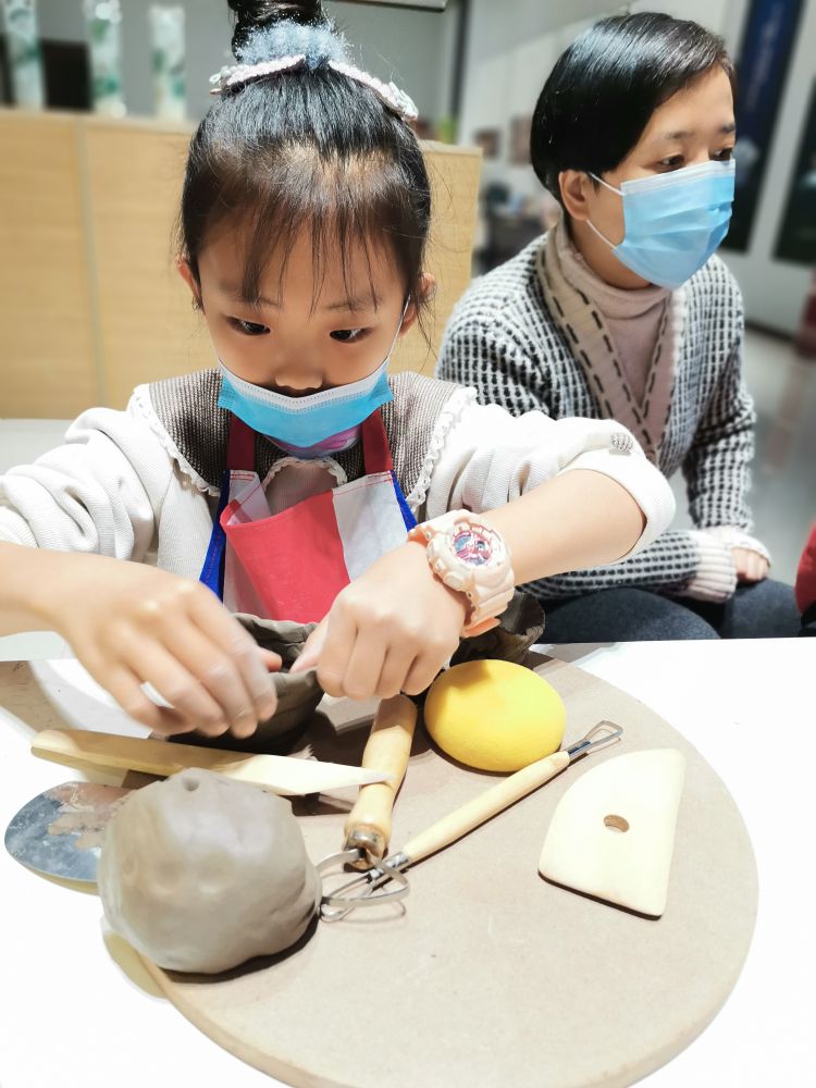 一起玩陶艺 baijiahao.baidu.com