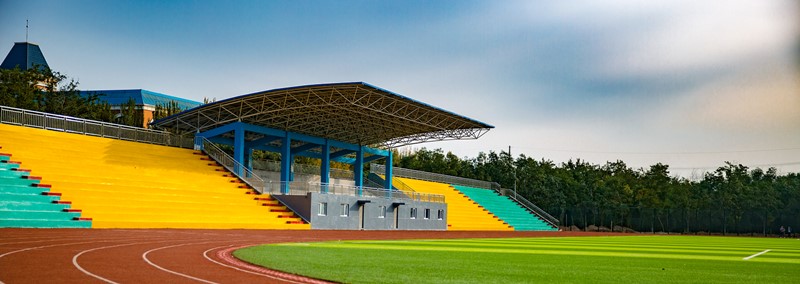 辽宁理工学院体育场