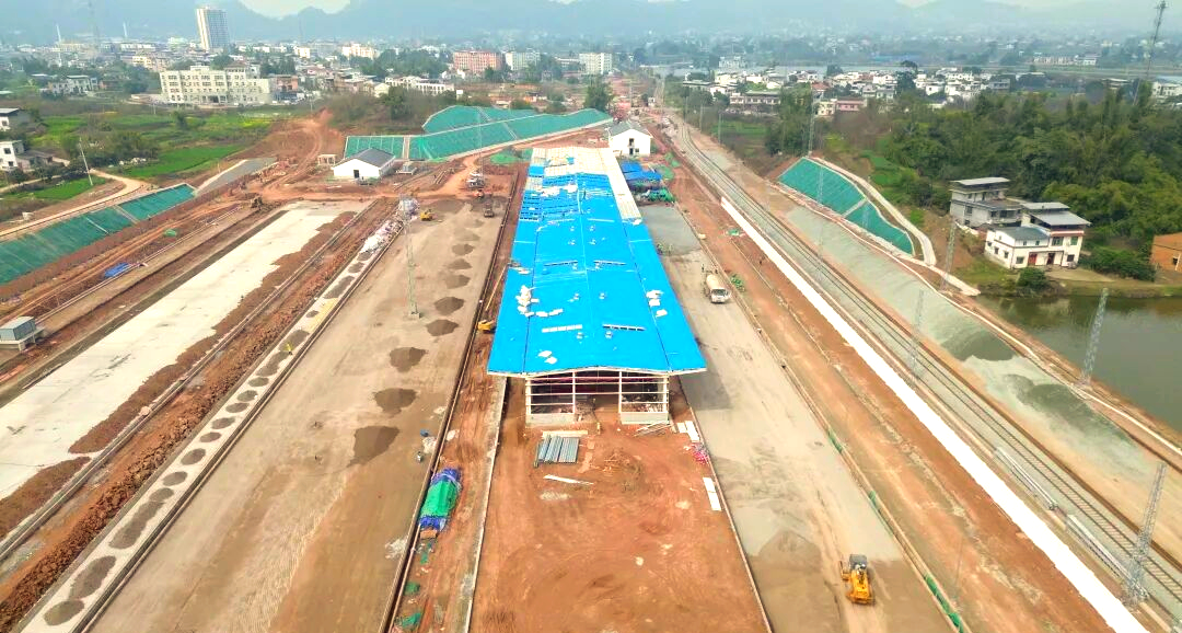 隆黄铁路嘉明站建设进入最后冲刺阶段