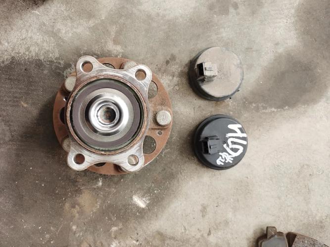 换一个后轮传感器要多少钱